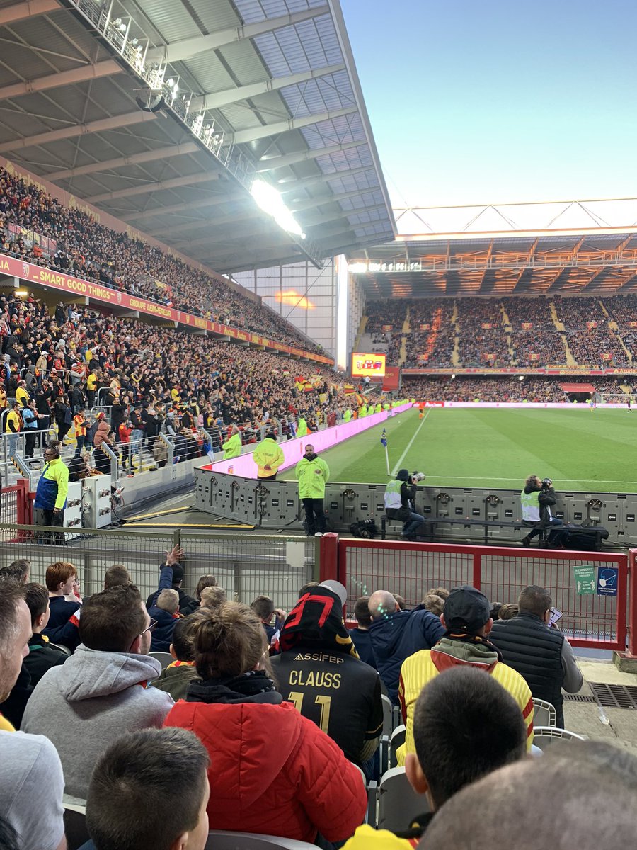 stadkap's tweet image. 174e match🔥
🏟Stade Bollaert
⚽️@RCLens 🆚@ClermontFoot 
🏆@Ligue1UberEats 
🗓3-1
#groundhopping