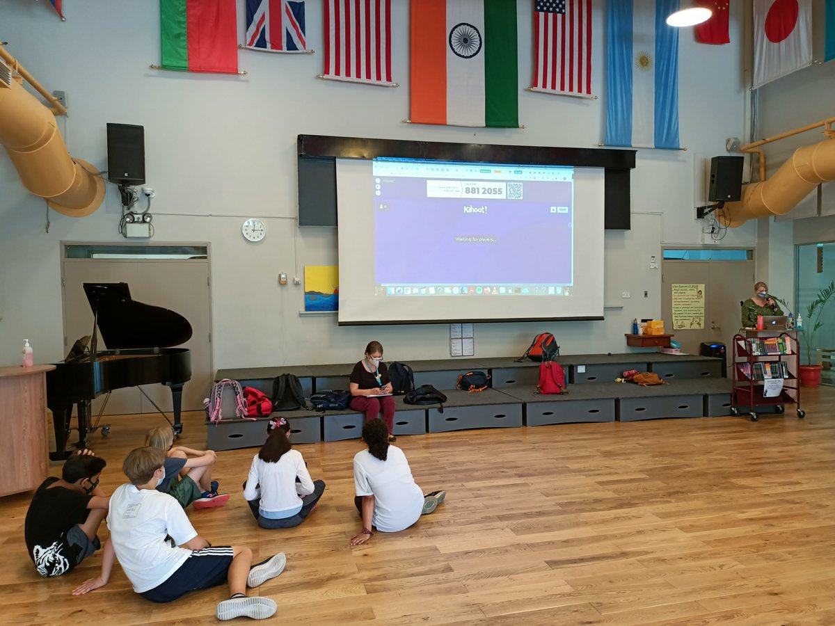 aesmshslibrary's tweet photo. What a close-run!!! BoB Practice Round 4 #battleofbooks #aesmshslibrary #aeslearning21 #aesdelhi #Kahoot!!!! https://t.co/kMrxXHRkkr