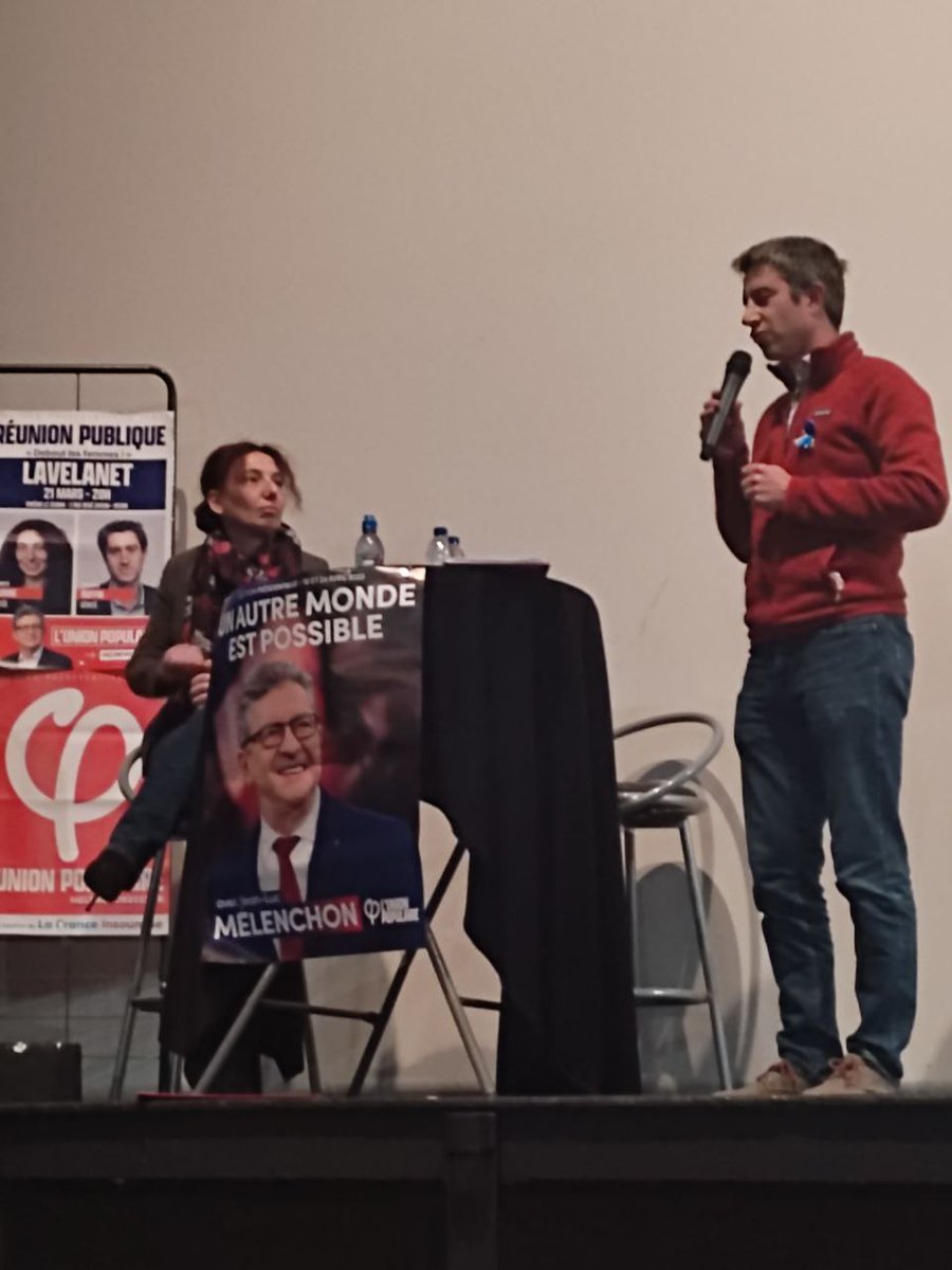 BenedictTaurine's tweet photo. ✊ Salle comble à Lavelanet pour "Debout les femmes !"avec @Francois_Ruffin. 

Pas de présidentielles sans les Essentielles ! Tout peut changer pour elles, et pour nous tous, dès le 10 avril prochain. https://t.co/mdywmVEMv4