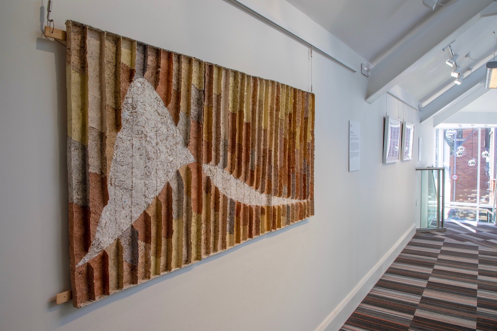 MeadowArts's tweet photo. Now open at @PershoreLibrary: Beauty &amp; Utility,  artist and community responses to the biodiversity &amp; seasonal changes of Avon Meadows floodplain. 

A partnership between Meadow Arts, @Floodplainmead hosted by @OU_EEE ; Friends of Avon Meadows &amp; @Wychavon. https://t.co/EODWvsrXu3 https://t.co/arEZCIwyAf