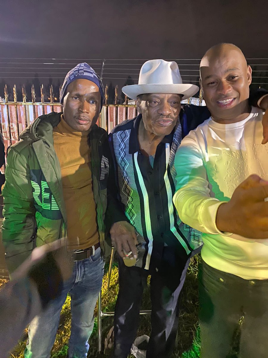 dineodanisa's tweet photo. @KayaOnAir @tboseZA Thank you guys for the lovely entertainment ❤ https://t.co/RICg9NjVle