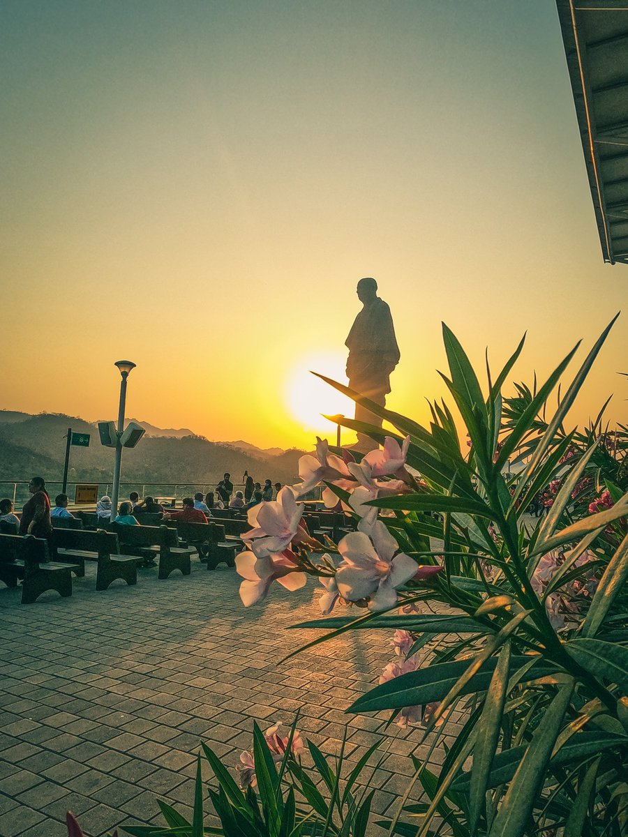 Beautiful sunset witnessed at #StatueOfUnity !! <a href="/souindia/">Statue Of Unity</a> <a href="/GujaratTourism/">Gujarat Tourism</a> #travelblogger #travelphotography