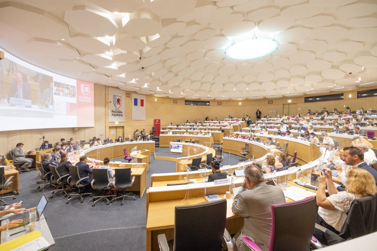 Ouverture du second jour de cette séance plénière du lundi 21 et du mardi 22 mars 2022 de la Région #NouvelleAquitaine.

🗳️ Suivez toutes les #délibérations en #direct : 
 📱 Sur notre #Thread avec #JDPlenière
💻 En vidéo sur  nouvelle-aquitaine.fr/linstitution/l…

Bonne journée !