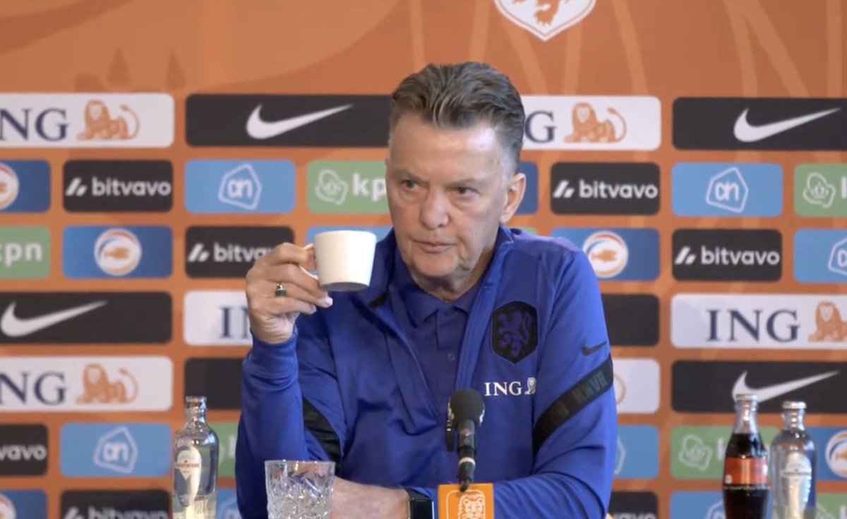 AlbertOrtegaES1's tweet photo. Van Gaal, seleccionador de Países Bajos: "Es ridículo que el Mundial se juegue en Qatar. La FIFA dice que lo hace para "desarrollar el fútbol en Qatar". Bueno, eso es una gilipollez. Esto va de dinero y de intereses comerciales. Eso es lo único que le importa a a FIFA". https://t.co/hZhPudFr3A