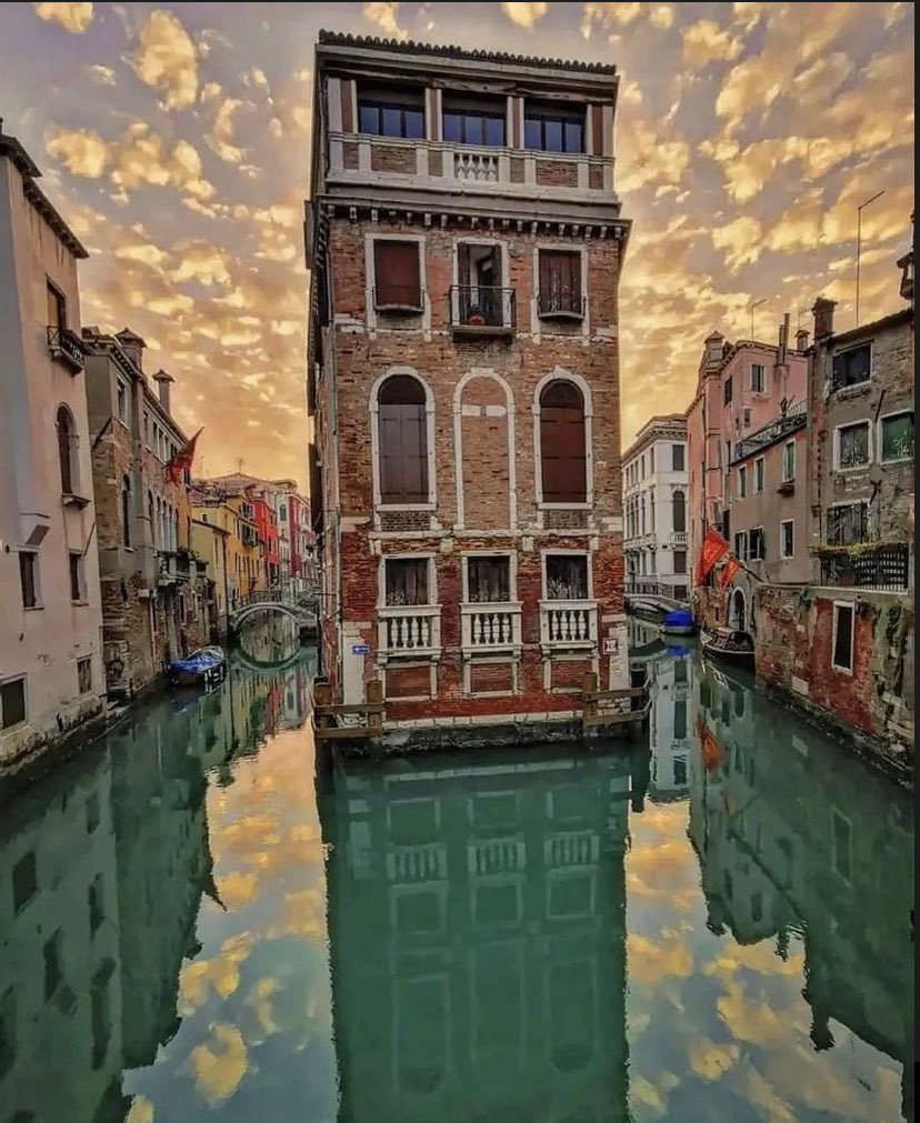 W0rld2026's tweet photo. Venice, Italy https://t.co/TPbufAP4uA