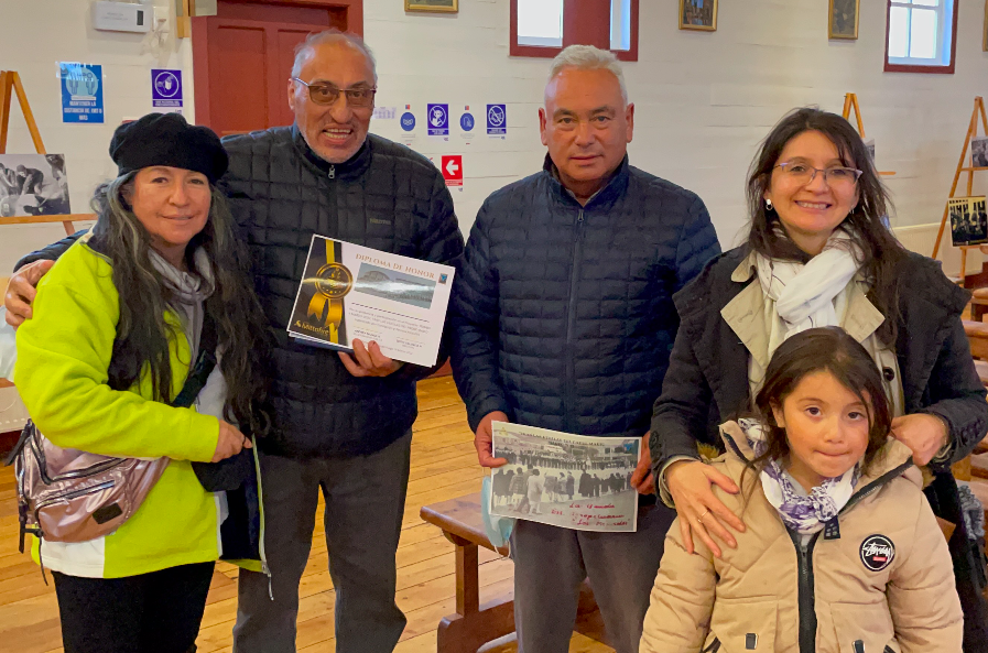 mittofire's tweet photo. Carlos Antonin, fue uno de los dos últimos alumnos de la #escuelaagricolasalesianalasmercedes que termino su carrera año 1977 en @catemu. Estuvo en #TRASLASHUELLASPADREMARIO @SalesianosEs @SalesianosSMX @SalesianosSSM @mittofire @salesianosatoch @AmigosTierraEsp https://t.co/CaMpdaDlW5