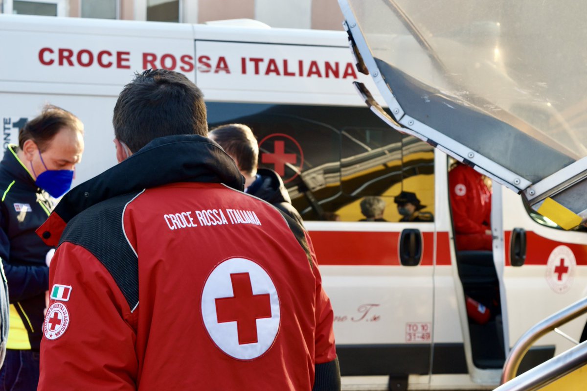 cripiemonte's tweet photo. Ecco l’arrivo domenica pomeriggio del volo umanitario della @regionepiemonte che ha portato in Italia bambini con patologie oncologiche provenienti dalle zone coinvolte dal conflitto armato ucraino 🇺🇦 Presenti a bordo anche due coordinatori della #CroceRossa https://t.co/0fjEJgPr2b