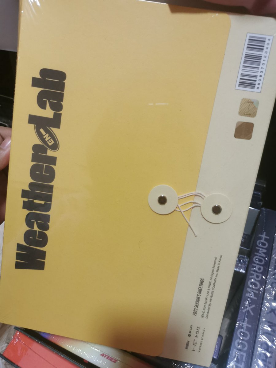 anokpoksyed_'s tweet photo. #MingUpdates ✨
READY STOCK NAK CLEAR SEMUA SEBELUM COMEBACK ! 🙂
D: Answer RM60
D: Dilemma Essential RM58
TCC Freeze / Fight or Escape RM65
EN- SG 2022 RM210
*Exc postage
#pasarENHYPENmy
@PasarEnhypen @enhypentradeMY #pasarTXT #pasarTXTMY https://t.co/3WZxm20qAZ