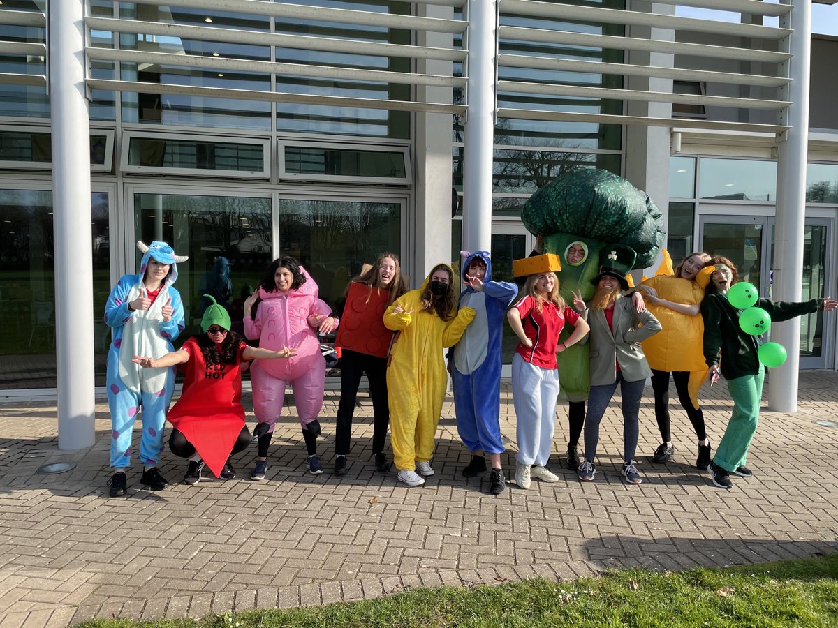 Redmaids’ High Sixth Form tweet media