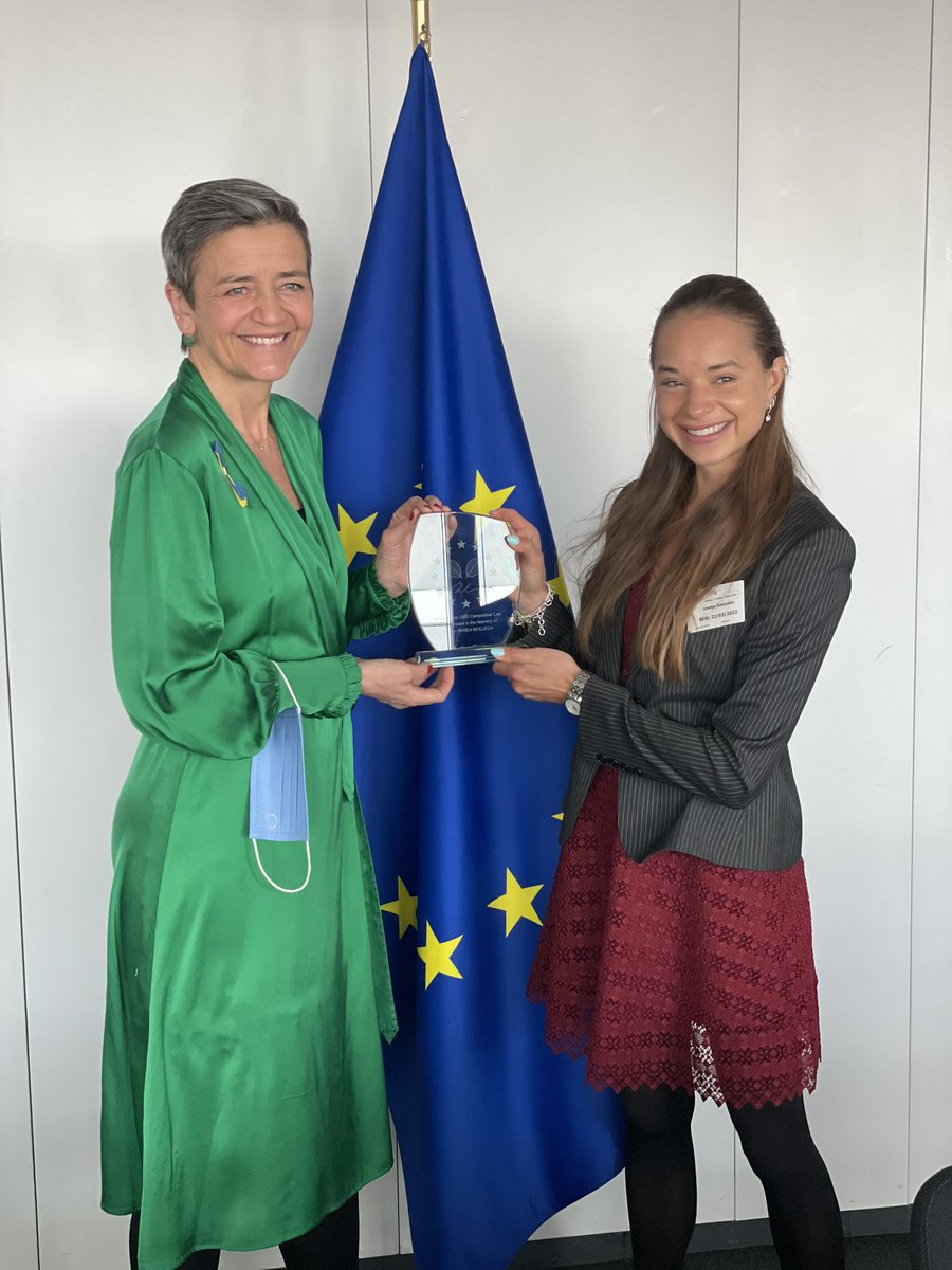 LamadridAlfonso's tweet photo. Thanks so much to @vestager for delivering the Rubén Perea Competition Law Awards earlier today! Congratulations to the 2020 and 2021 winners (Vladya Reverdin and @jessicanemeth22). @JECLAP #chillingcompetition @GianniDeStefan4 @lenahornkohl @David_Pz_Lamo @EU_Competition https://t.co/CXfGzyDXtk