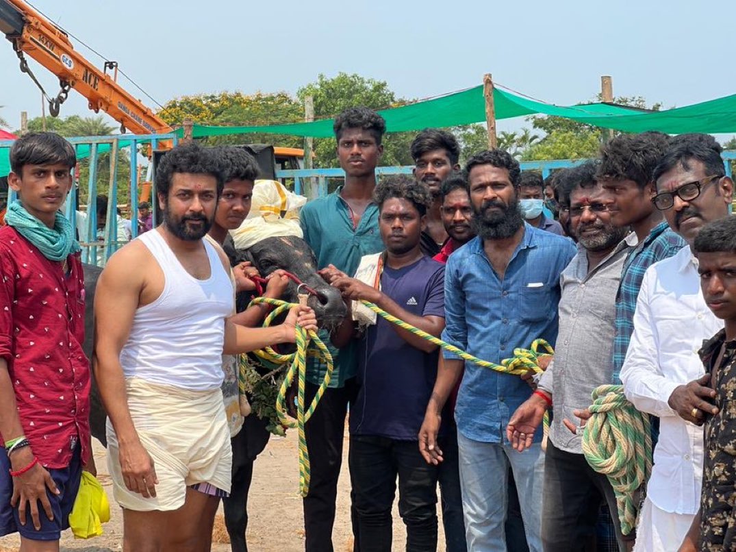 sridevisreedhar's tweet photo. #VaadiVaasal team @Suriya_offl 

@VetriMaaran @theVcreations https://t.co/FPjzWvTDdF
