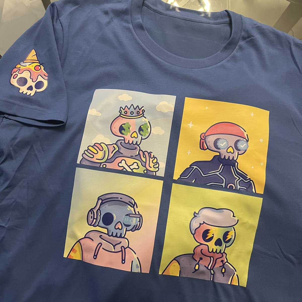 NFTCrazyKRC's tweet photo. Decided to make my own @TastyBonesNFT merch with my 4 bones on a t shirt. 😄 will be repping bones this weekend 🦴🦴🦴🦴❤️ https://t.co/JZnfav05k0