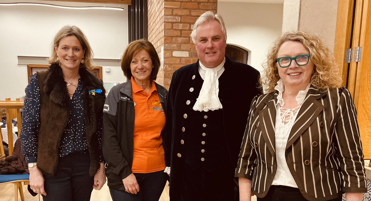 Monday Nite Club tweet media