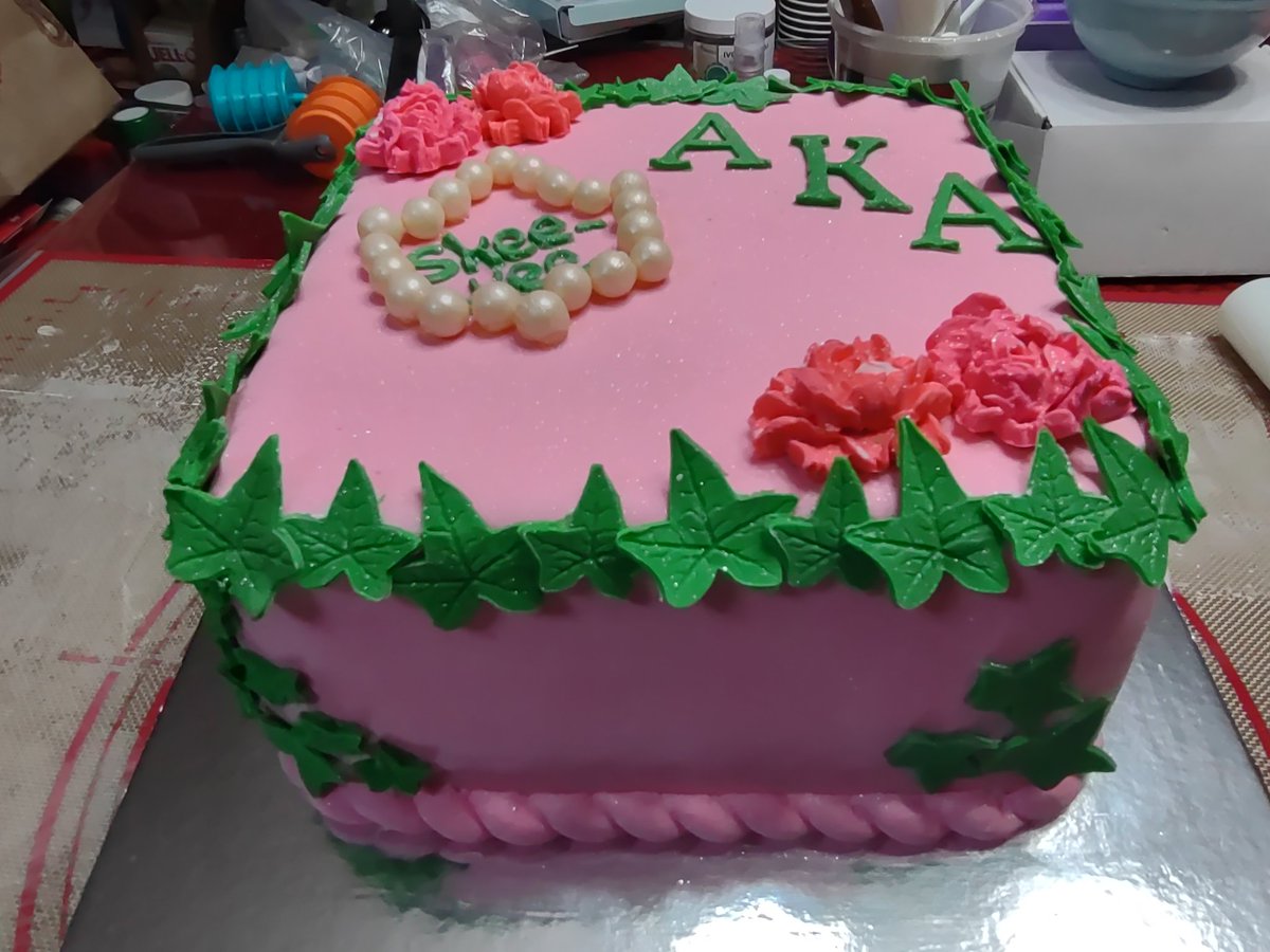 MimiOrder's tweet image. It's crossing/anniversary season!!! Order your cake today!!! @MimiOrder