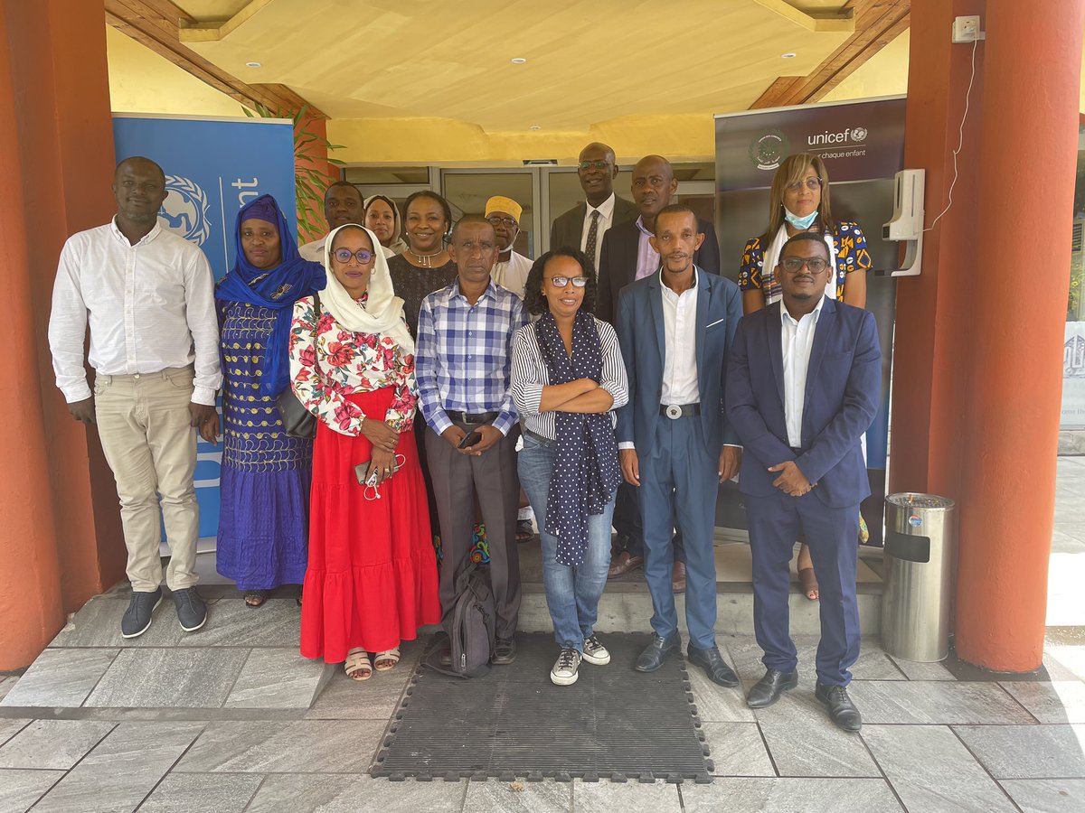 MohamedFall's tweet photo. Great to meet w/ NGOs & civil society members working for the welfare of #children, women & youth in #Comoros. I commend their commitment & dedication. Partnerships between @UNICEF & #NGOs play an essential role in achieving results for children. https://t.co/Ujvaf8tNZE
