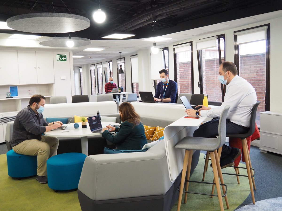ideva_agencia's tweet photo. Valladolid ofrece grandes fortalezas para acoger empresas líderes en el sector tecnológico. Ejemplo de ello es @NTTDataSpain que cuenta con centro de trabajo con 400 empleados que hoy hemos visitado con @oscar_puente_ y @CharoChavez1 https://t.co/LwtfjmHH1t