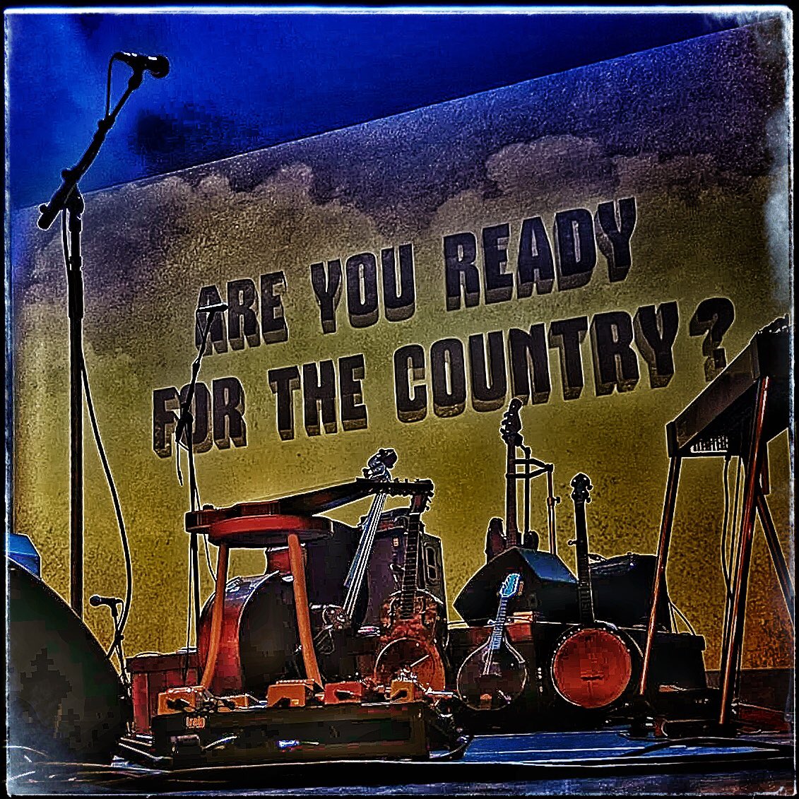 Halverwege onze tour door het land doen we deze week 4 steden aan, te beginnen donderdag Stadskanaal, theater <a href="/GeertTeis/">Theater Geert Teis</a>. Vrijdag trekken we naar het <a href="/PosthuisTheater/">Posthuis Theater</a>, Heerenveen. Zaterdag staan we in <a href="/TheaterOrpheus/">Theater & Concert Orpheus</a> in Apeldoorn en, tot slot, zondag Kampen, <a href="/SGZKampen/">Stadsgehoorzaal</a>. Tot dan!