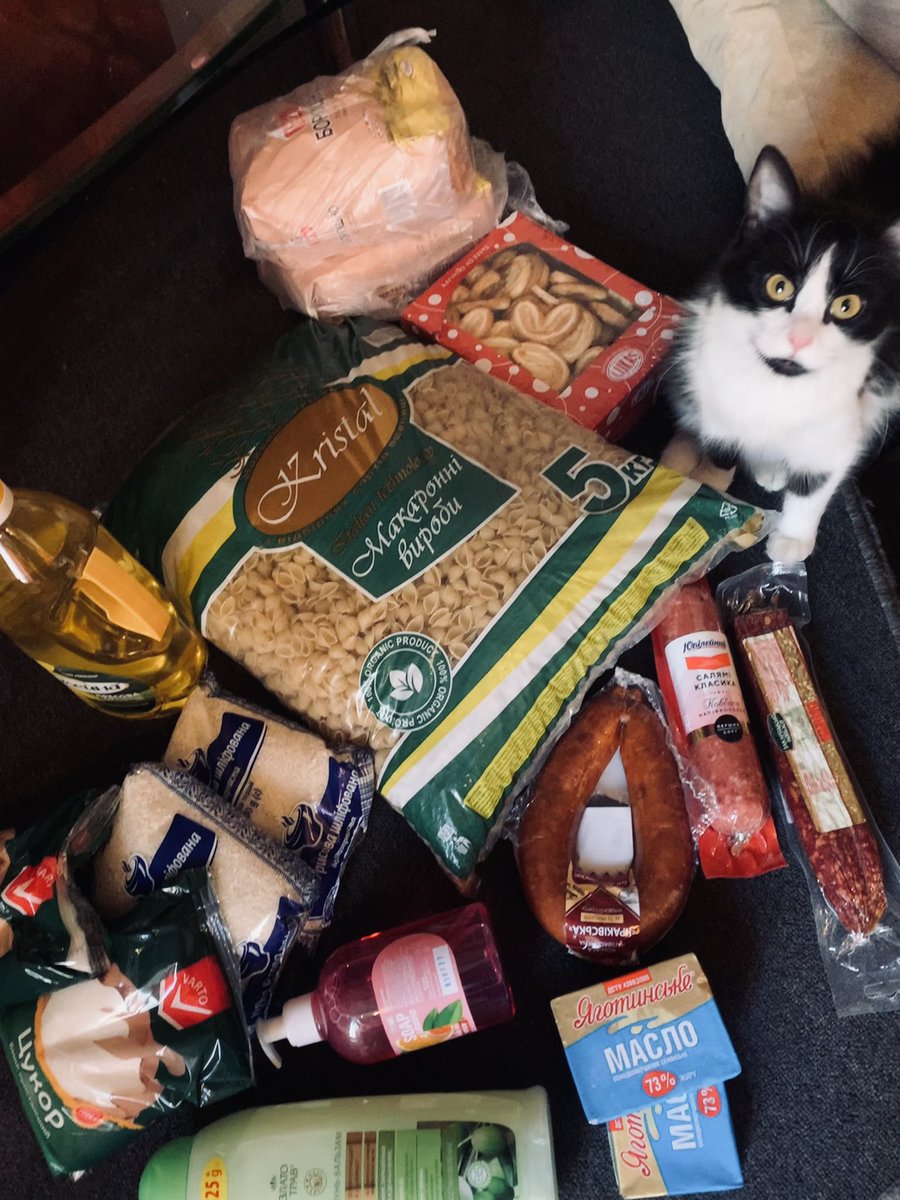 FinDVT's tweet image. Today, another family that was forced to leave their hometown did not go hungry!  Thank you for ordering our work!  We are doing a great job! #NFTCommmunity #Ukraine️ #NFT