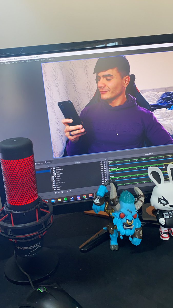 The_ReshyD's tweet photo. Highly Energetic, Immortal Ranked Dota stream is about to commence sexy people, so if you’re an absolute Dota addict like myself, come hang and vibe with da gang🤝✨ 
Streaming now at,
https://t.co/liTw5L7jwL
#dota #dota2 #dotacommunity #trovolive #trovo https://t.co/ApfBWpQ2Bg