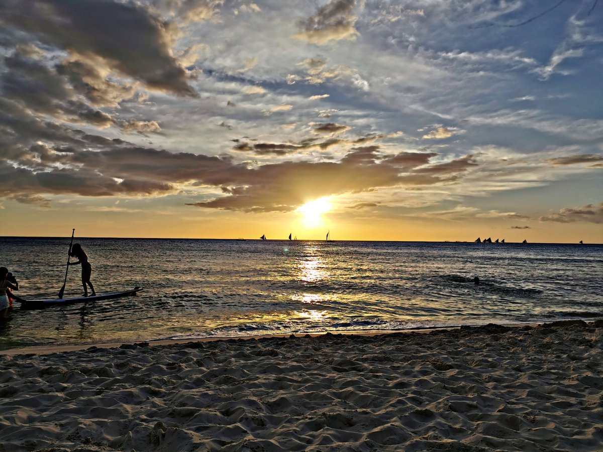 JercNFTArts's tweet photo. #boracay https://t.co/PHLdrHDvv7