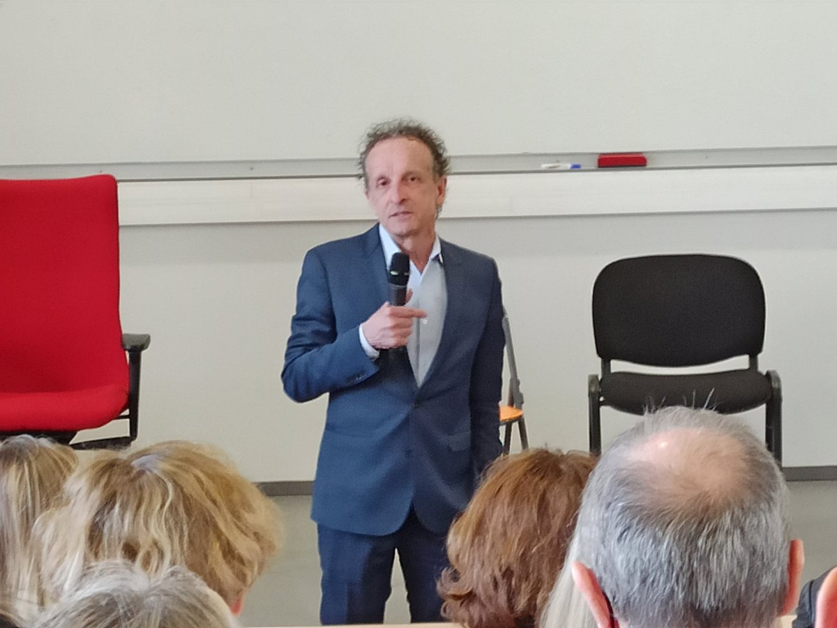 Crédit Mutuel Arkéa (@cmarkea) on Twitter photo Aujourd'hui l'équipe Mixité & diversité de <a href="/cmarkea/">Crédit Mutuel Arkéa</a> propose une journée événement auprès de ses ambassadeurs : pour commencer une conférence inspirante sur la diversité intergénérationnelle de Carol Allain, célèbre conférencier. #mixité Aujourd'hui l'équipe Mixité & diversité de <a href="/cmarkea/">Crédit Mutuel Arkéa</a> propose une journée événement auprès de ses ambassadeurs : pour commencer une conférence inspirante sur la diversité intergénérationnelle de Carol Allain, célèbre conférencier. #mixité