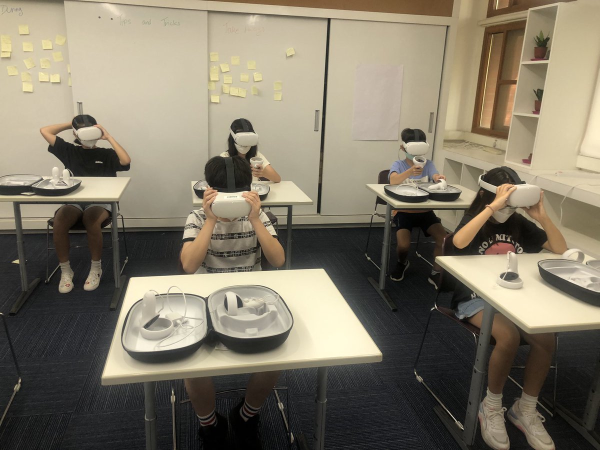 vpriyatech's tweet image. Grade 5 students exploring space using the Occulus. @AISChennai @AISCTechnology  #AISCGrade5