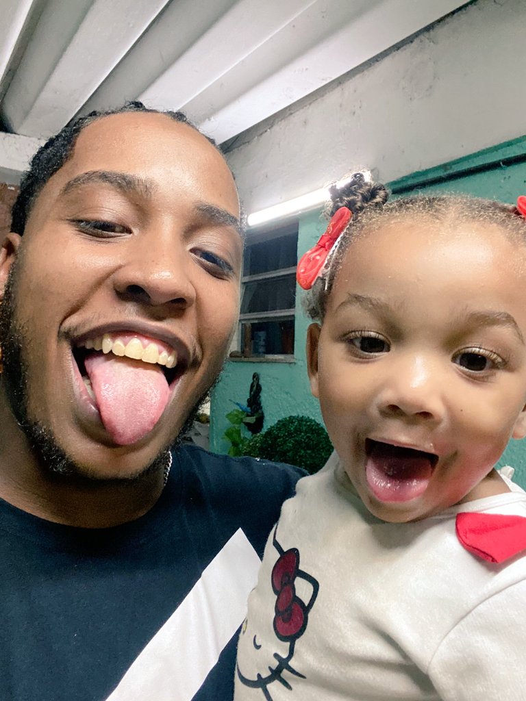 lcvinicius26's tweet photo. Da língua filhaa/ agr da um sorrisao gostoso de Papai aí mds ❤️😍😍💘💘 https://t.co/FdLNCBFbde