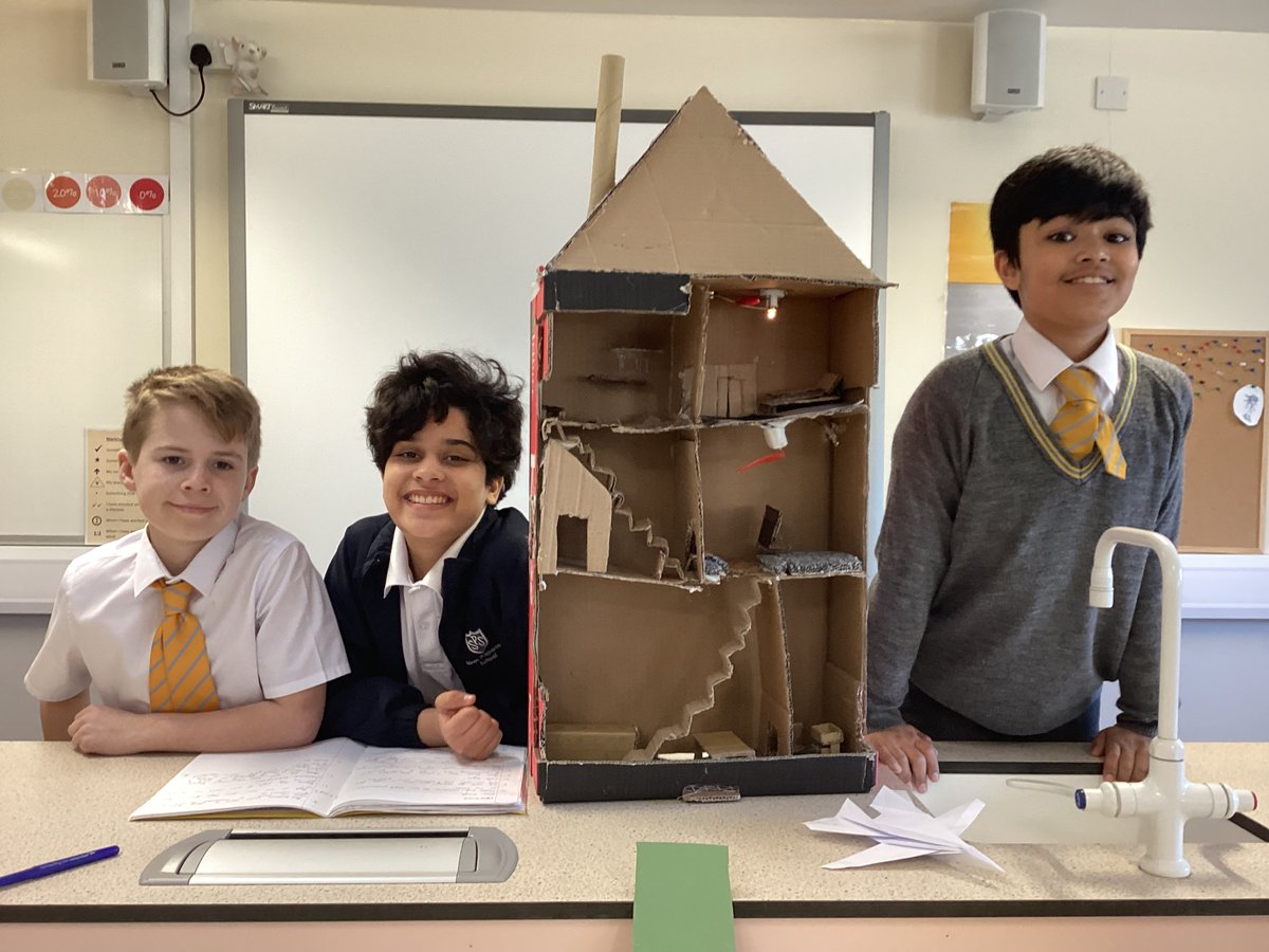 StainesPrepSci's tweet photo. In #StainesPrepScience, #StainesPrepYear6 pupils have been making elaborate parallel circuits for their fantasy hotels. For #STEAMweek they have been showing off their amazing creations and explained how they work. #StainesPrepShare https://t.co/aGm68y5iJ3