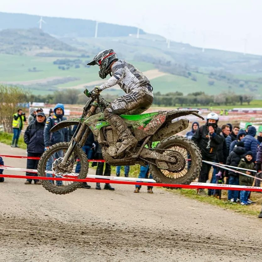 ArmySportASCB's tweet photo. It was the first race on the green machine for @TomEllwood  @Proud_Sappers in Italy for the European Enduro Championships

Tom finished with a fantastic P3 on both days in E2  👏 The next event is Hungary in 2 weeks time!
⠀
📸🛠- Vision Media

#ArmyEliteSport #BritishArmySport https://t.co/6ynI3ZPbhh