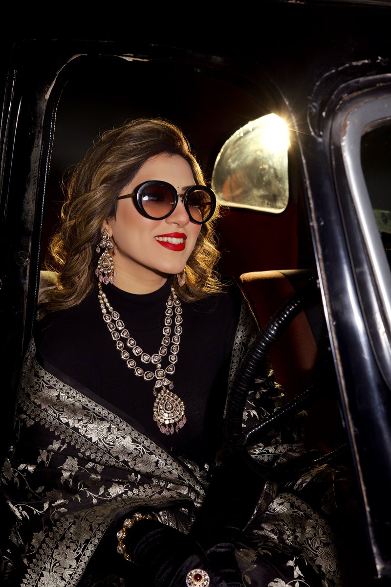 navkkarjeweller's tweet photo. Navkkar Jewellers - Queen of 60's - Timeless Collections - Reigning in 2020's. She walks in beauty, like the night of cloudless climes and starry skies. And all that's best of dark and bright meet in her aspect and eyes.
https://t.co/RSfViTVoci
#navkkarjewellers #blencci #india https://t.co/1ljHVRLtve