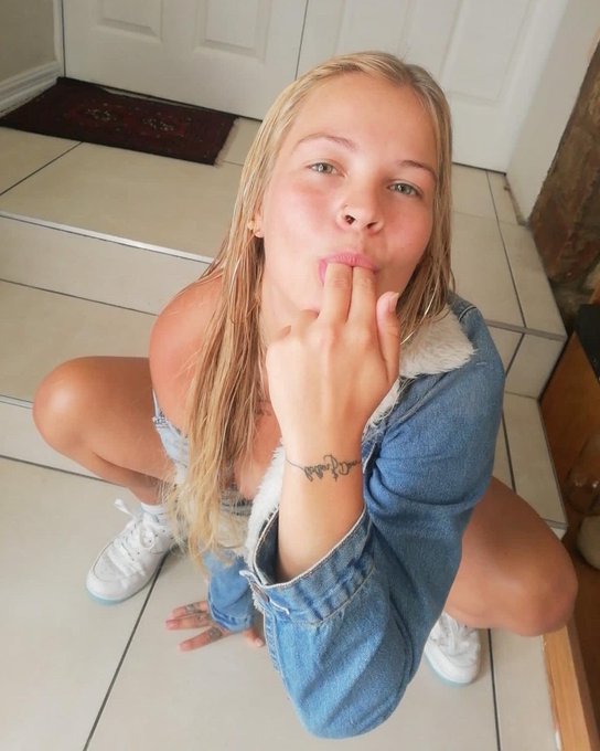 When the ice-cream drips down your fingers 🍦   #420girls #cream #onlyfans #OnlyFansSA #OnlyFansZA #homemade<a href="/tag/420girls"class="tags">#420girls</a><a href="/tag/homemade"class="tags"><span>#homemade</span></a><a href="/tag/teen"class="tags"><span>#teen</span></a><a href="/tag/cream"class="tags"><span>#cream</span></a><a href="/tag/subscribe"class="tags"><span>#subscribe</span></a><a href="/tag/amateur"class="tags"><span>#amateur</span></a><a href="/tag/stripchat"class="tags"><span>#stripchat</span></a>