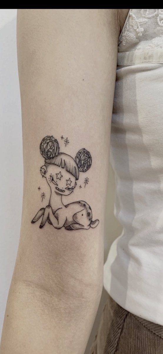 helloyoii's tweet image. A small tattoo on a client! I love it when people let me tattoo my characters on them 💃✨👏