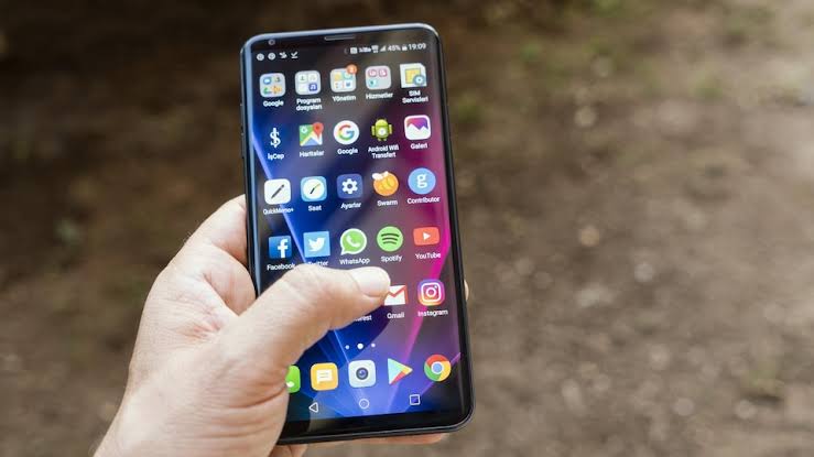 EnockKatongo2's tweet photo. #Faite bon usage de votre #téléphone surtout plus sur @internet car votre #sécurité en dépend (#cybersecurite).
 https://t.co/dSmzJegWoC https://t.co/9lBv2Bhp8B