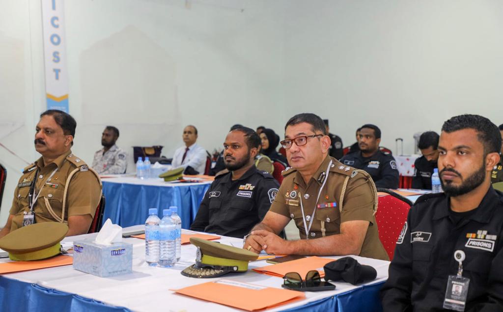 UNODC_BMB's tweet photo. Happening now! @UNODC_MCP in partnership with #GPCP is conducting a Joint training for #prison officers of #SriLanka &amp; #Maldives in #Maafushi Prison. Delivery on #NelsonMandelaRules, use of force and incident management in prison. Supported by #Japan
@CorrectionsMv
@EBonins_UNODC https://t.co/oZZ8Ltaafe