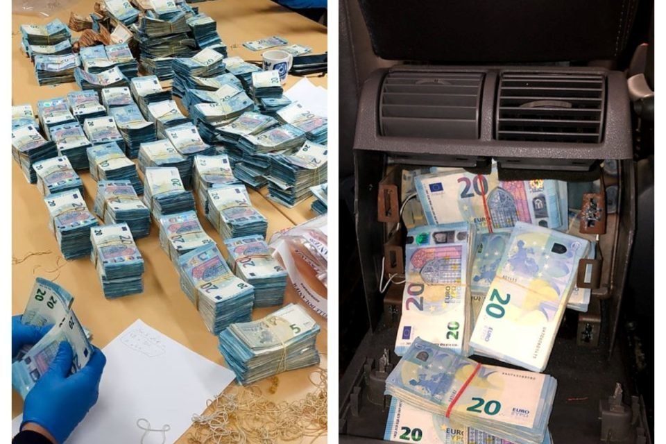 Lorraine : la douane saisit 850 000 euros cachés dans une voiture sur l'A31

actu.fr/grand-est/thio… via <a href="/actufr/">actu.fr</a>