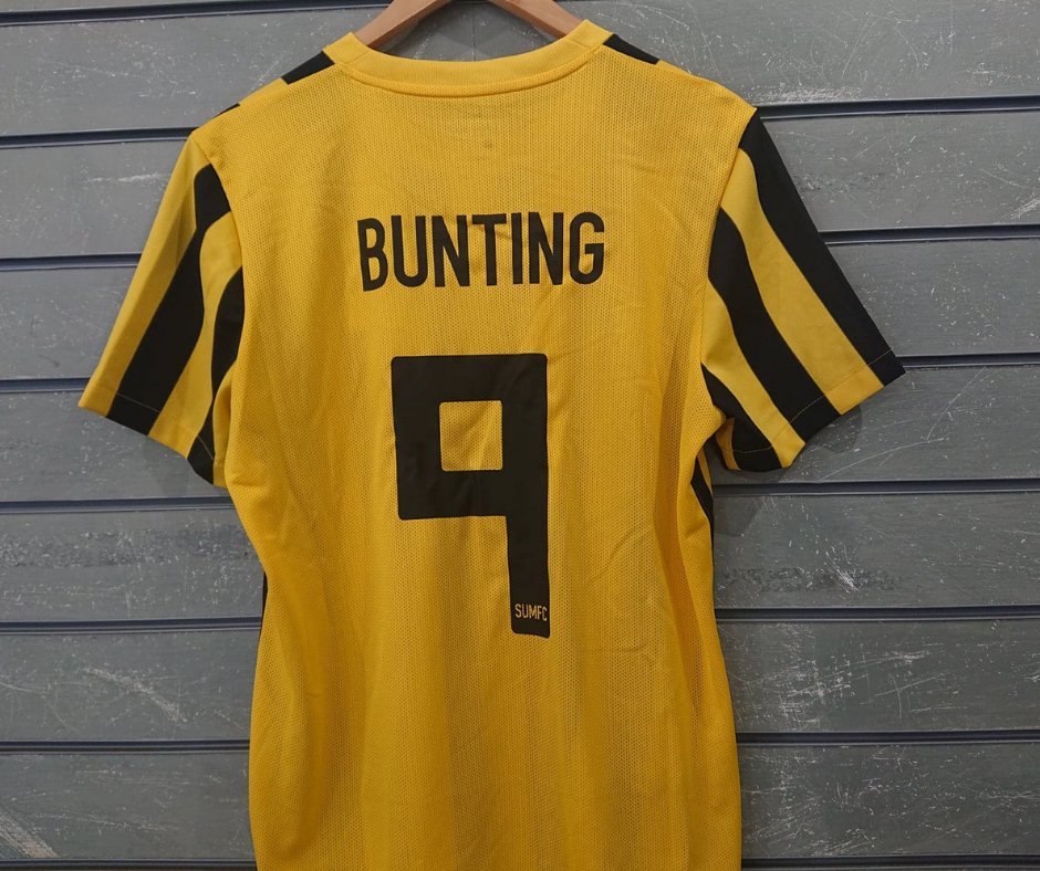 twentytwoshopuk's tweet photo. Good luck to all @ShefUniFootball teams competing in varsity against @HallamMensFooty today.
Special mention to @ThePrintroom_ for helping us turn these around in plenty of time for todays games 👍🏆
#SUMFC #BlackandGold #UoS #SheffieldVarsity #teamwear #bytwentytwo https://t.co/f8Ngy4Wirz