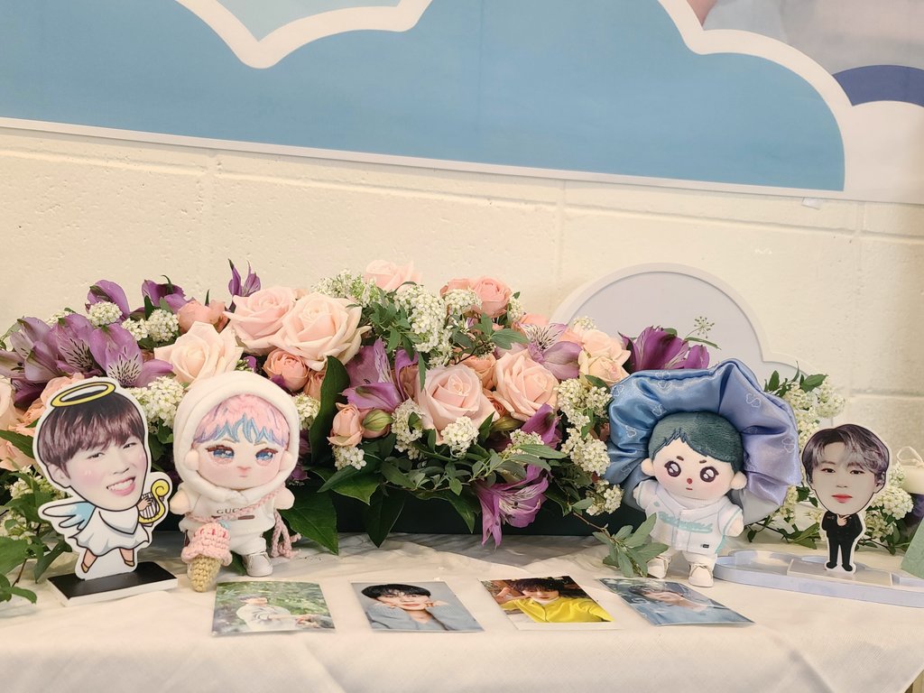 gooreumsomworld's tweet photo. 콧노래가 절로 나오는 
기분좋은 하루😊

#민초셍 #스니커셍
#HAPPY_SUNGWOON_DAY https://t.co/BzUMVD05Yh