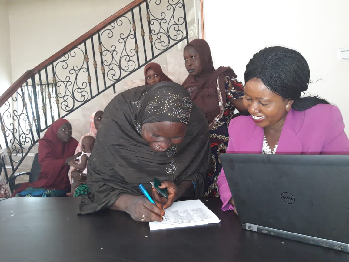 sesorafrica's tweet photo. The first session of some sesor women signing in for the business literacy training powered by @Grooming_Centre
#sesor #groomingcenter #empoweringwomen https://t.co/H6NoL6NU3w