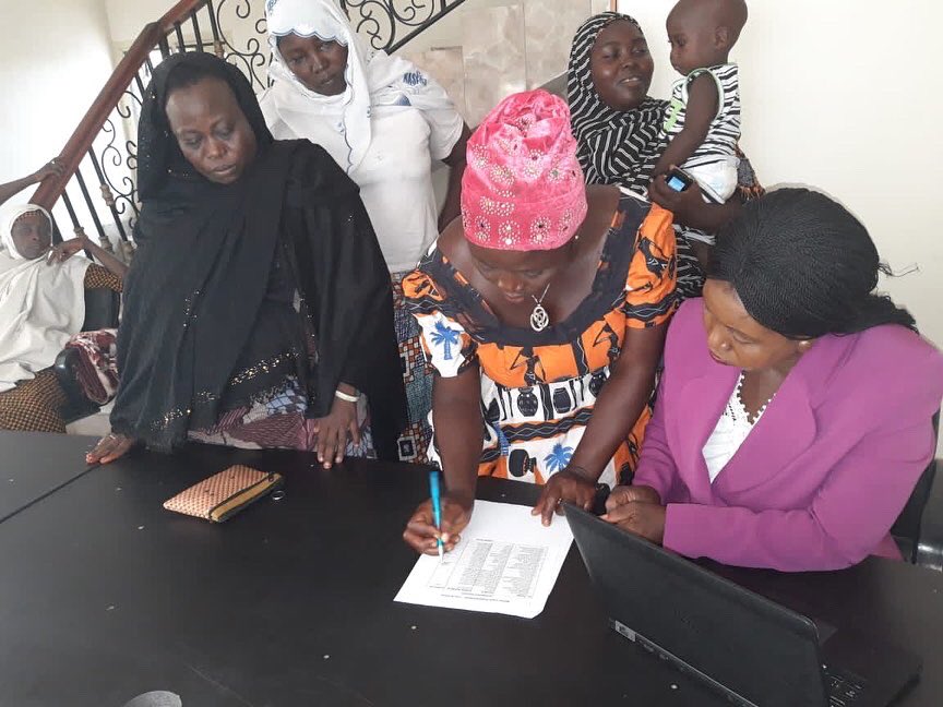sesorafrica's tweet photo. The first session of some sesor women signing in for the business literacy training powered by @Grooming_Centre
#sesor #groomingcenter #empoweringwomen https://t.co/H6NoL6NU3w