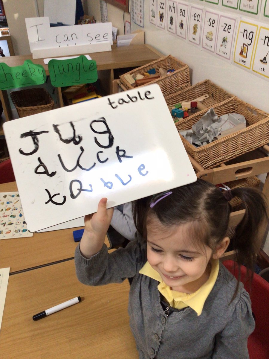 We played quick write this morning, Miss Gallagher put a picture on the board and Red Class wrote the word.