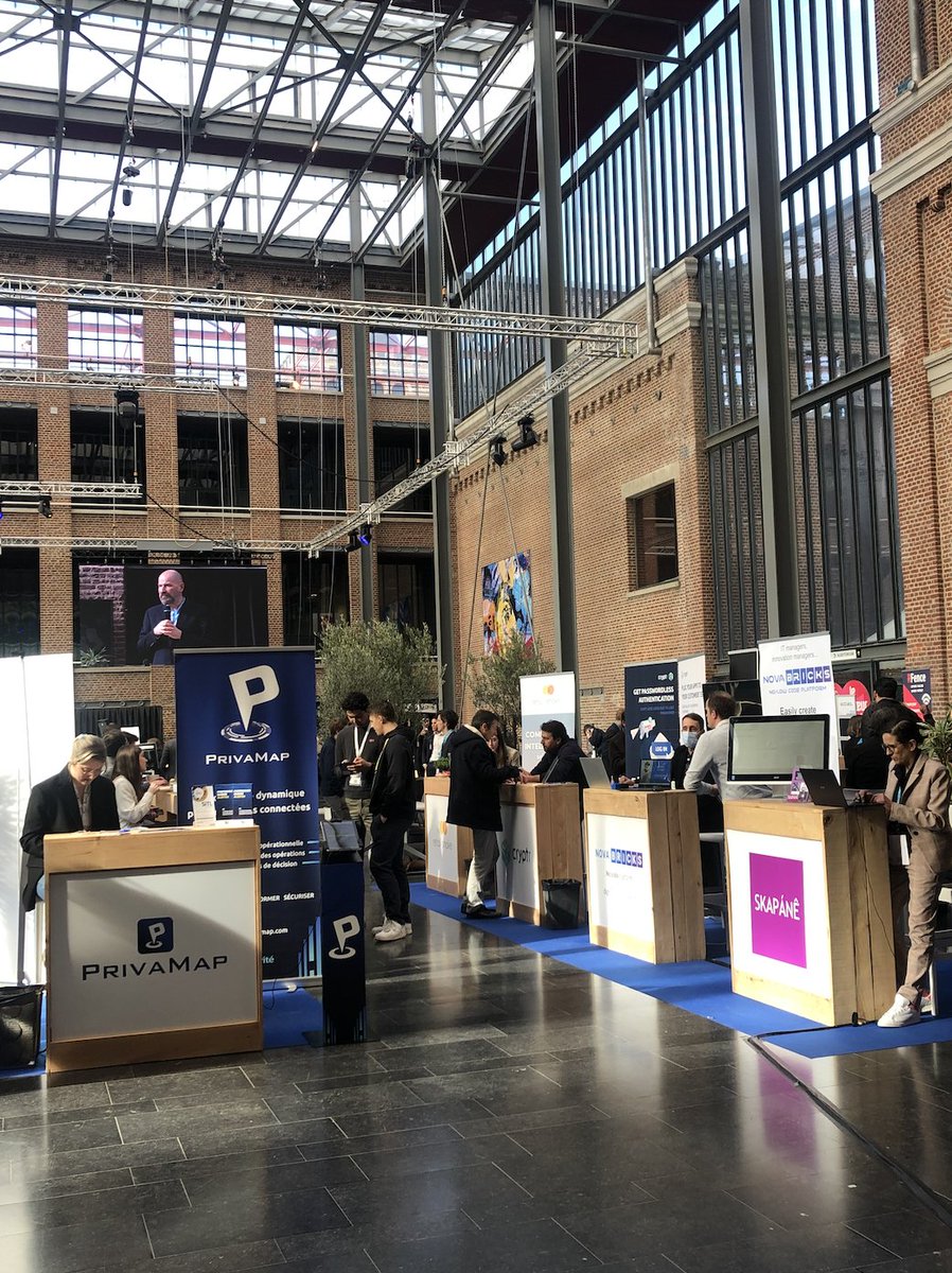 bymaddyness's tweet photo. Retour sur le #FutureProofSummit par @euratechnologie, à destination de tous ceux qui veulent faire avancer l'#Europe à travers la #SouverainetéNumérique 🎤
🤝 +100 startups ont exposé leurs projets : @TradeInOfficiel, @Jooxter ou encore @paprwork !
🔗https://t.co/VbtRoLF335 https://t.co/OXkm8rFOgq