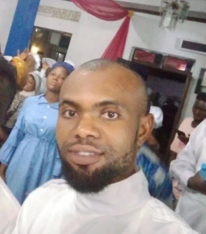 Emmanuel46060's tweet photo. Just too broke to be called someone' boyfriend 😭😭... So i don't go beyond my boundary #stay_single..... #stay_happy https://t.co/tWShZFjk69