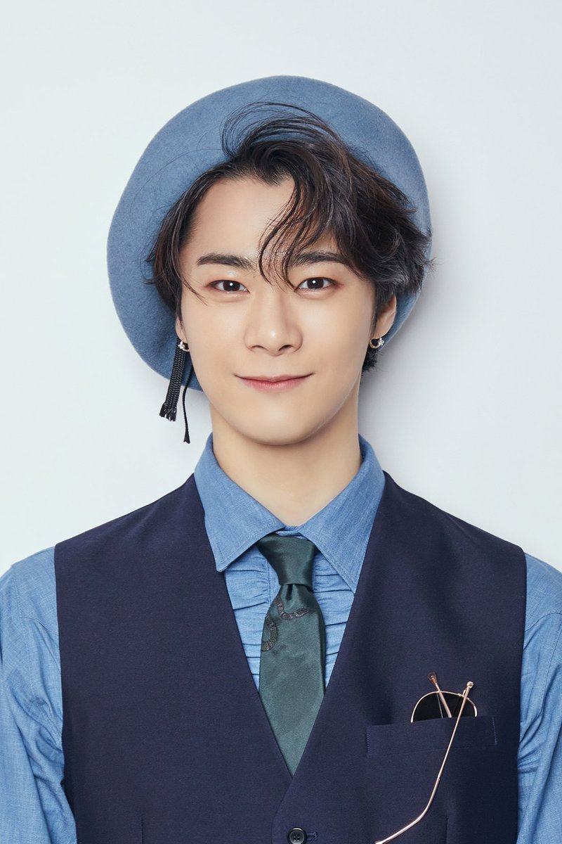astarchive's tweet photo. [📸] Party Time : Retro Party - MOONBIN
(1/3) https://t.co/b5j3XEvHIT