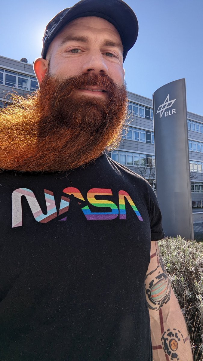 #ScienceDaddy back at DLR (German space agency) Berlin after ~5 years!  This time as technical liaison for VEM instrument on Venus mission VERITAS.  Representing @nasajpl and #LGBTQSTEM!