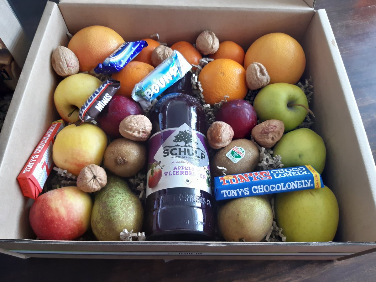 Faemke's tweet image. Superlief @HBSO231!!! #fruit #beterschap voor pechvogel @StevenVisee.