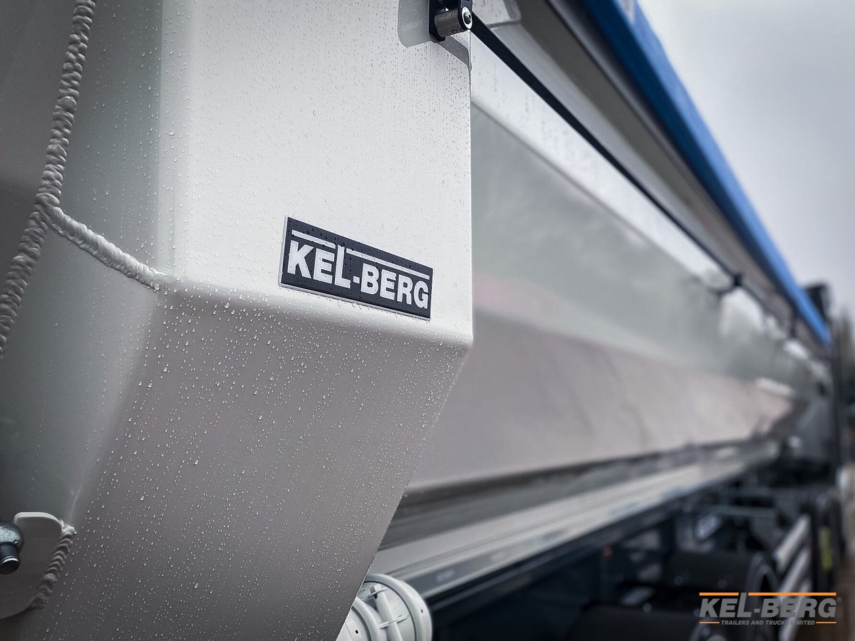 Nick Ager's #new Kel-Berg T100 is certainly looking the part behind his Scania R450 tractor unit. Thanks to Nick for choosing #kelberg. We appreciate your business.

#trailers #construction #constructionuk #aggregates #dawbarn #edbro #jost