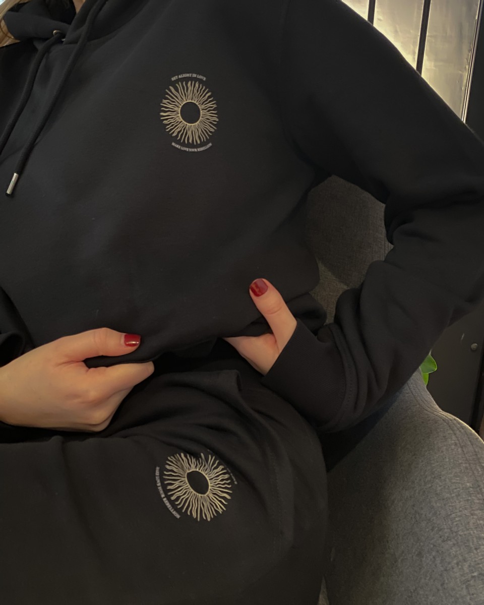 Set Alight In Love jogger set, created in collaboration with Sophie Miranda. Sophie's has pledged her profits to the <a href="/fawcettsociety/">Fawcett Society</a>, an incredible charity campaigning for gender equality and women’s rights. See it here: makethread.com/product/6218ba…