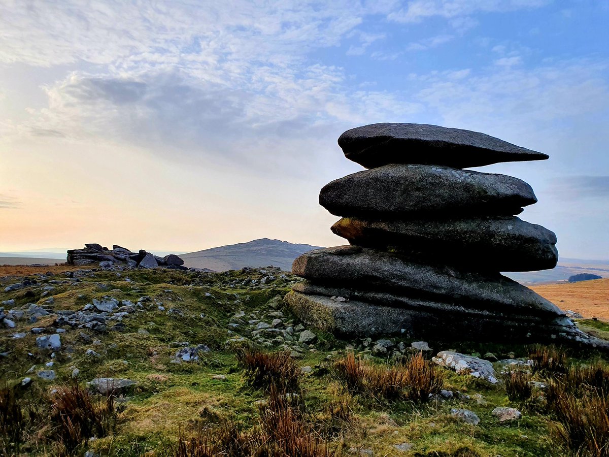 nealesmithworld's tweet photo. Early start this morning to tackle Showery Tor, Rough Tor and Brown Willy the highest point in Cornwall at 1,378 feet above sea level #roughtor #brownwilly #showerytor #Bodminmoor
#Cornwall #Kernow ใใ https://t.co/EictBdWt8y