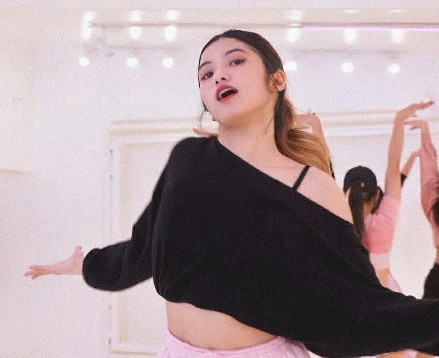 chrchrmspics's tweet photo. #KAIA_CHARICE @KAIAOfficialPH #KAYADancePractice_MovingVer
#STANWORLD #KAIA https://t.co/rNE1xJEZWG