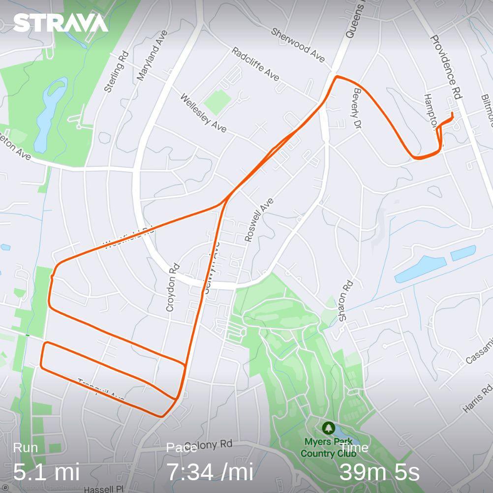 slaughterF3's tweet photo. 8 of us at #ringrun under the direction of @bmac29. @ctbohmfalk doesn’t take kindly to non-regulars, he’s wary of them. Last real run before @mortimerrelay for me and @F3Tormund @F3Metro
https://t.co/uhHQo2C6a5 https://t.co/HlK4fEuYe0